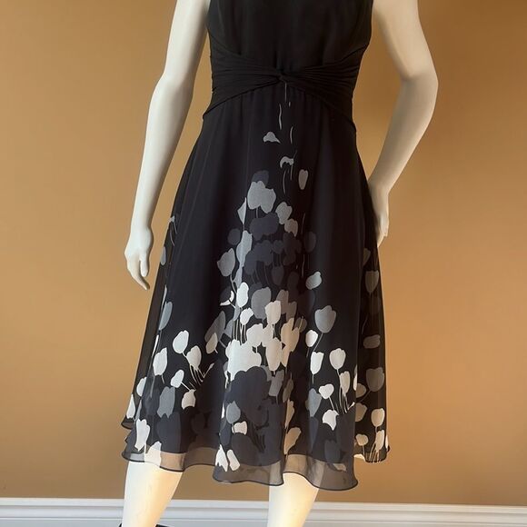 Strapless or straps, you can choose - Picture 5 of 12